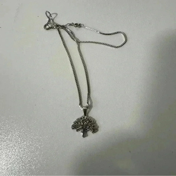 Sterling silver tree of life good luck pendant  on chain 16.5” - Picture 6 of 6